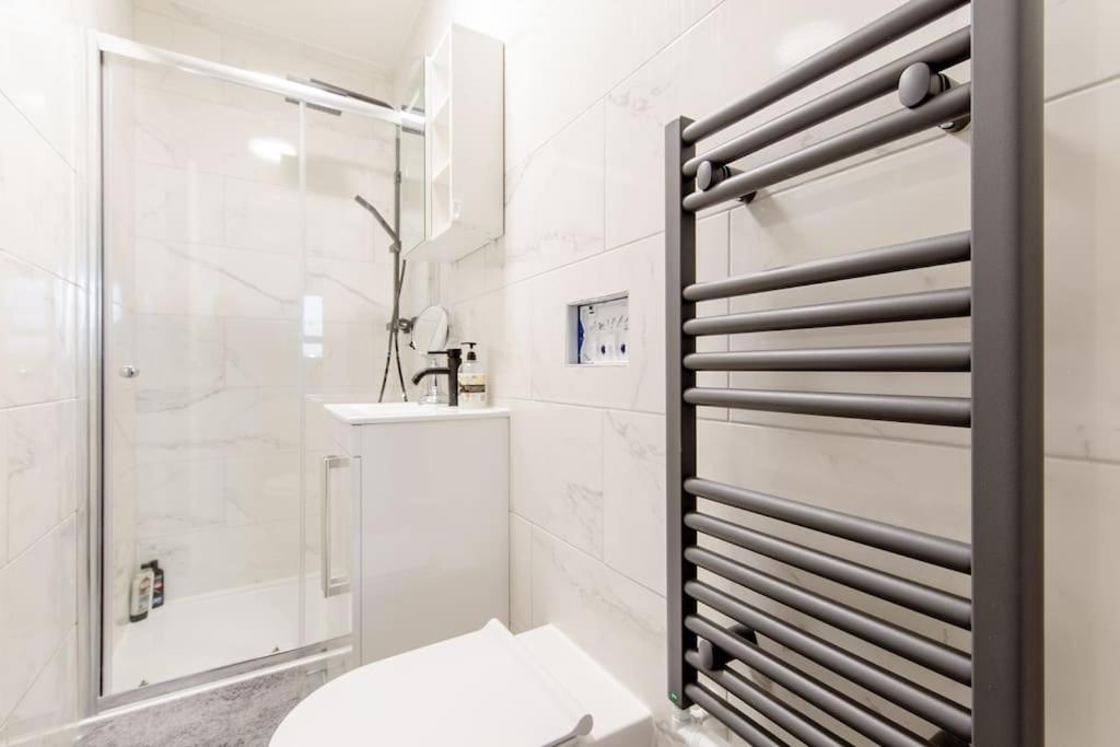 *Brand New 1 Bedroom Flat In Central London* מראה חיצוני תמונה